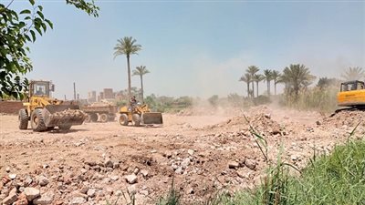 مفاجأة.. الحكومة تزيل تعديات أحد أعضاء مجلس النواب على النيل