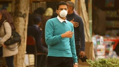 النائب أيمن أبو العلا يطالب بتوزيع الكمامات للمواطنين على بطاقات التموين