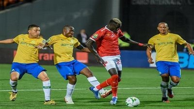 حكاية مشاجرة نجم الأهلي بادجي مع لاعب شهير