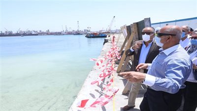 وزير النقل: تقدم في معدلات إنشاء وتنفيذ المحطة متعددة الأغراض على رصيف 55 -62 