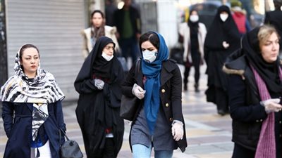 إيران تعلن إصابة 10 آلاف من العاملين في الصحة بكورونا