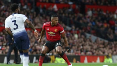 استئناف الدوري الإنجليزي بمباراة قمة قوية 