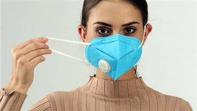 الصحة تكشف طريقة استخدام الكمامات فى أماكن العمل