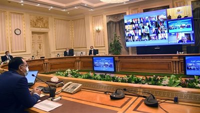 الحكومة: إعفاء العملاء الصناعيين المتعثرين من 5.3 مليار جنيه دعما للصناعة