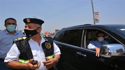 سحب 30 رخصة قيادة بالغربية لعدم ارتداء الكمامة