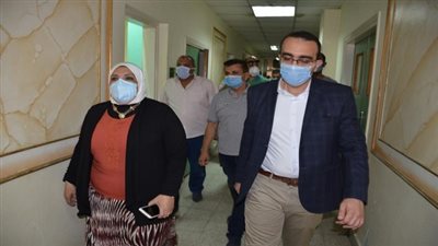 نائب محافظ الإسماعيلية ورئيس جامعة القناة يتفقدان مستشفى الجامعة