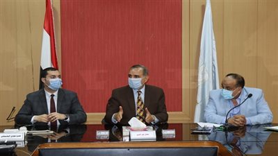 محافظ كفرالشيخ يناقش الاستعدادات لإجراء اختبارات الثانوية العامة بالمحافظة