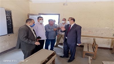 سلامه يطمأن علي التجهيزات النهائية لمقرات لجان الثانوية العامة بتعليم قها 