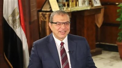 وزير القوي العاملة يهنئ قائد قوات الدفاع الجوي