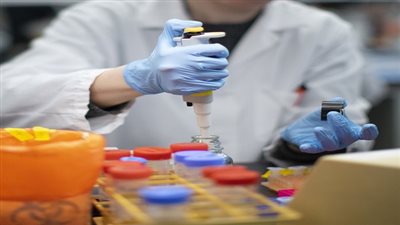 الصحة العالمية: لا يوجد علاج شاف من فيروس كورونا حتى الآن