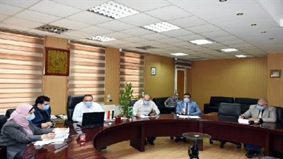 محافظ الشرقية يُشدد على إستمرار أعمال تطهير وتعقيم المساجد وفتح عيادات التأمين الصحي بالمراكز والمدن