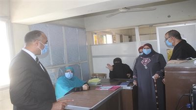  مدير التعليم بالسويس ينقل تحيات الوزير للعاملين في المنظومة التعليمية