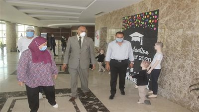 مدير تعليم السويس في جولة تفقدية لمجمع الإدارات التعليمة والمركز الإستكشافي