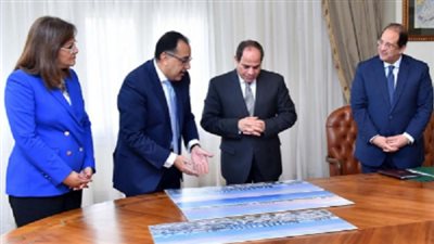 موقع الرئاسة: السيسى يجتمع بمدبولى ووزيرة التخطيط ورئيس هيئة الشراء الموحد