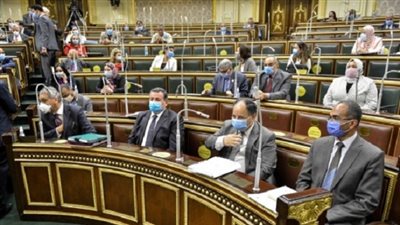 البرلمان يوافق على صرف تعويضات الأطباء منذ أول إصابة بـ