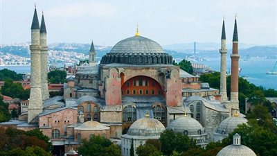 آيا صوفيا.. أول تعليق لـ بابا الفاتيكان على قرار أردوغان