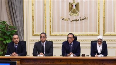 تعديل جديد من الحكومة بشأن مواعيد غلق المحال والمولات