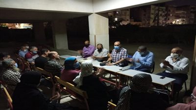 مدير تعليم السويس يلتقي بـ 