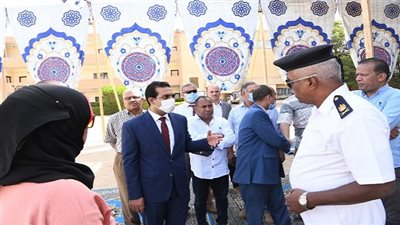 نائب محافظ قنا يتفقد مقرات اللجان الانتخابية بعدد من مدن المحافظة