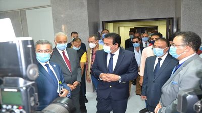 الكردي : أعمال التطوير بالمستشفيات تهدف لتوفير بيئة آمنة وصحية للأطقم الطبية والمرضى