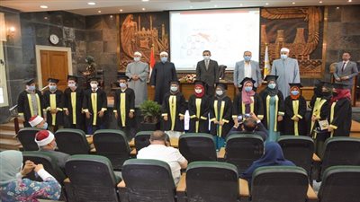 محافظ الغربية يكرم أوائل الثانوية الأزهرية على مستوى الجمهورية والمحافظة بشعبتيها العلمية والأدبية