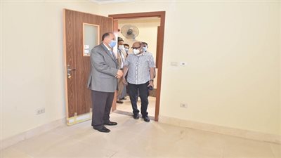 محافظ أسيوط يتفقد مبنى معهد بني حسين للتمريض استعدادا لتجهيزه وتشغيله