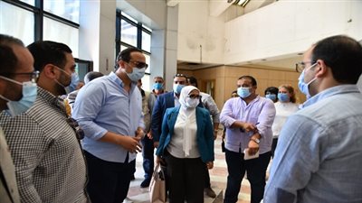 وزيرة الصحة تتفقد المبنى الإقليمي لهيئة الرعاية الصحية للتأمين الصحي الشامل الجديد بالأقصر