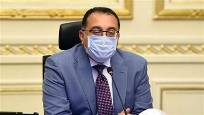 الحكومة تستعرض الخطة المتكاملة لإنشاء محطة قطارات 