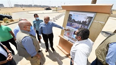 وزير الإسكان يتفقد سير العمل بمشروع الحدائق المركزية بالعاصمة الإدارية الجديدة 