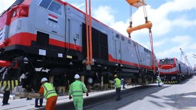 وزير النقل: نحتفل اليوم بوصول 30 جرارا جديدا