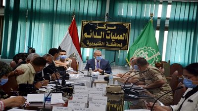 محافظ القليوبية يترأس غرفة عمليات متابعة سير اعادة انتخابات مجلس الشيوخ
