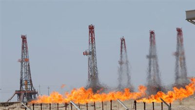 خط كهرباء وأنبوب نفط.. مشاريع واعدة بين مصر والأردن والعراق