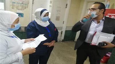 وكيل صحة السويس يسجل بعض المخالفات خلال تفقده المستشفى العام ليلاً