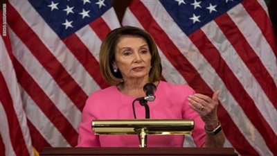 نانسي بيلوسي تهاجم ترامب من جديد