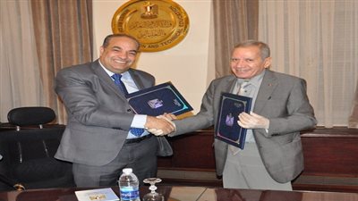 التعليم توقع بروتوكول تعاون لإطلاق مدرسة HST للتكنولوجيا التطبيقية