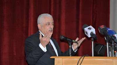 وزير التربية والتعليم يصدر قرارًا بشأن القواعد والشروط اللازمة لشغل وظائف الإدارة المدرسية