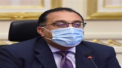 الحكومة: تخفيض رسوم الهبوط والإيواء والخدمات الأرضية بالمطارات