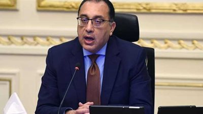 رئيس الوزراء يهنئ وزير الدفاع بذكرى نصر أكتوبر المجيد