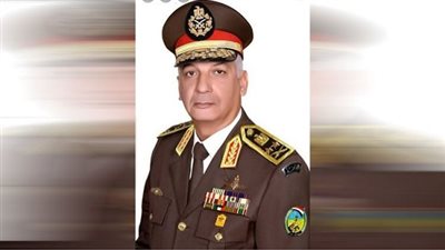 وزير الدفاع ينيب قادة الجيوش والمناطق لوضع أكاليل الزهور على نصب الجندى المجهول