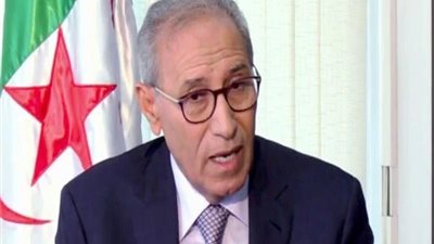 وزير النقل الجزائري يعلن تفرغ الخطوط الجوية الجزائرية للرحلات الخارجية