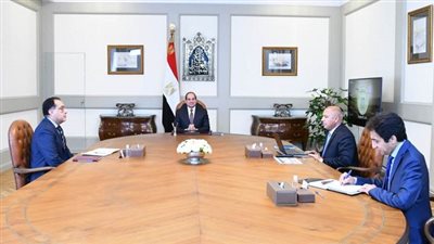  السيسى يوجه بدعم المخصصات المالية اللازمة لمشروعات وزارة النقل
