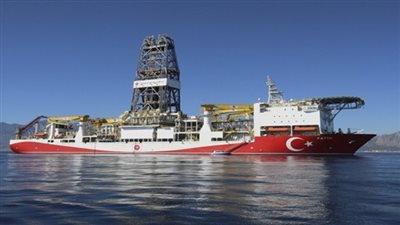 اليونان تستبعد أى محادثات مع تركيا حال بقاء سفينة التنقيب فى مياه متنازع عليها