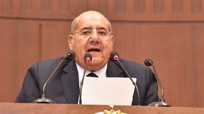 رئيس الوزراء فى البرلمان لتقديم التهنئة لرئيس مجلس الشيوخ