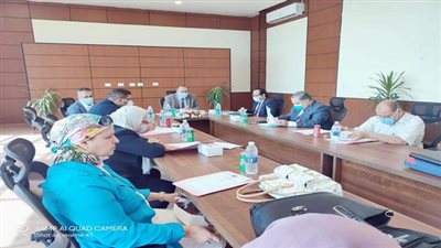 البرعى يشارك مجلس ادارة كليه طب جامعة السويس لمناقشة بعض المهام