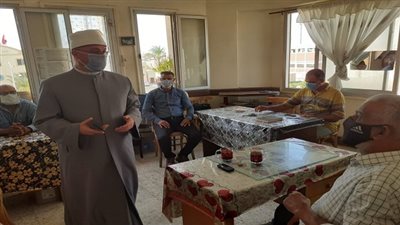 وكيل أوقاف السويس يتابع خط سير العمل ويشدد بالالتزام بالإجراءات الوقائية لمواجهة كورونا 
