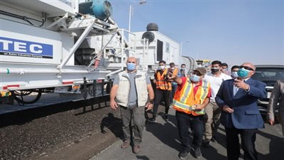 وزير النقل يتفقد اللمسات النهائية لمحور قوص على النيل بمحافظة قنا تمهيدا لافتتاحه 