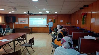 متابعة فاعليات الدورة التدريبية للعاملين بصحة السويس