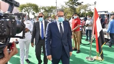 وزير السياحة يدلى بصوته فى انتخابات مجلس النواب