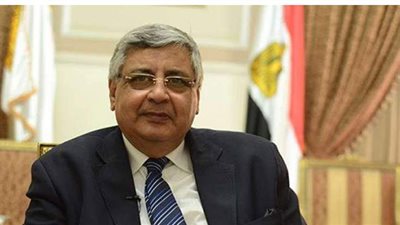 مستشار الرئيس للشئون الصحية يحذر من التراخى فى إجراءات كورونا الاحترازية