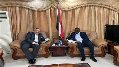 السفير المصري بالخرطوم يلتقي وزير التجارة والصناعة السوداني